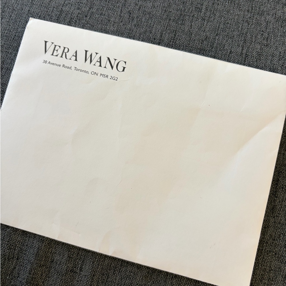 Vera Wang Lace Strapless Wedding Gown - Picture 8 of 10